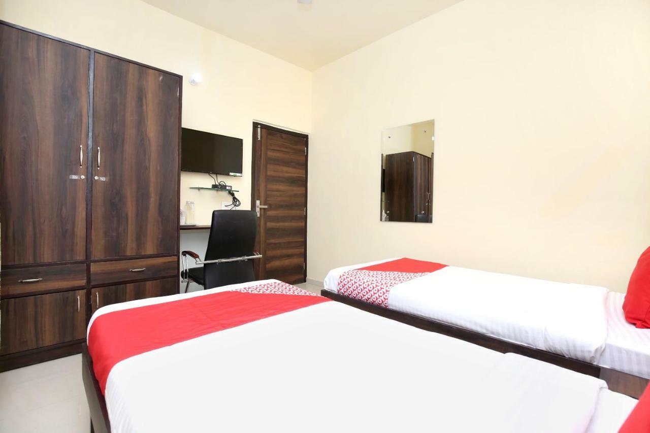 Oyo 16126 Aanantham Hotell Ludhiana Eksteriør bilde
