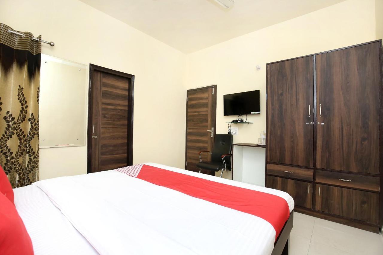 Oyo 16126 Aanantham Hotell Ludhiana Eksteriør bilde